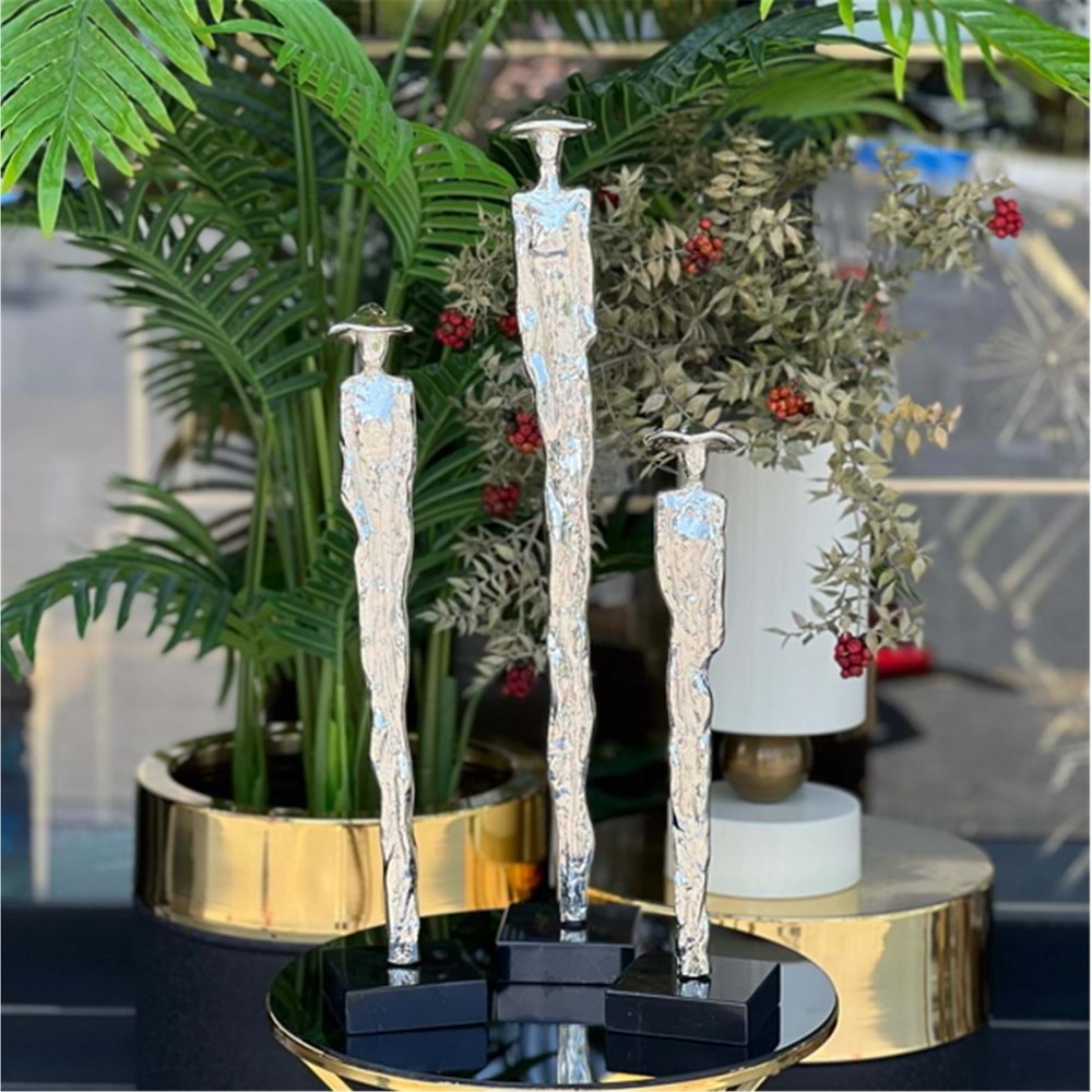 3 Lü Şapkalı Kadın Heykel Gümüş